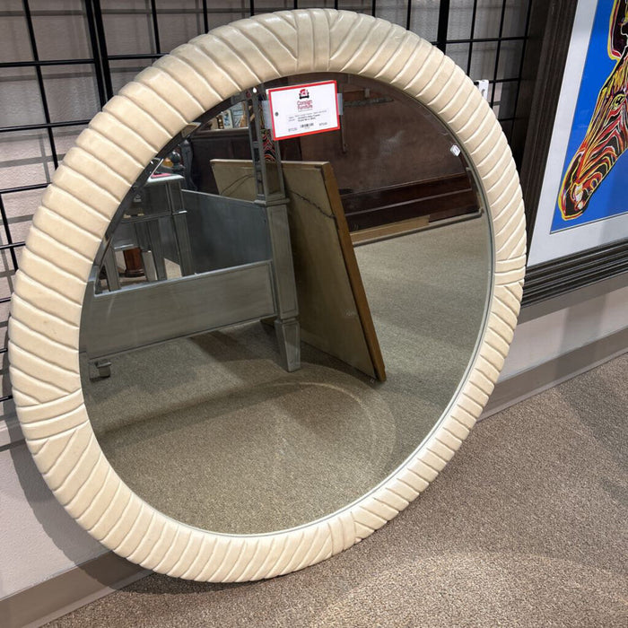 White Framed Round Mirror (BHA)