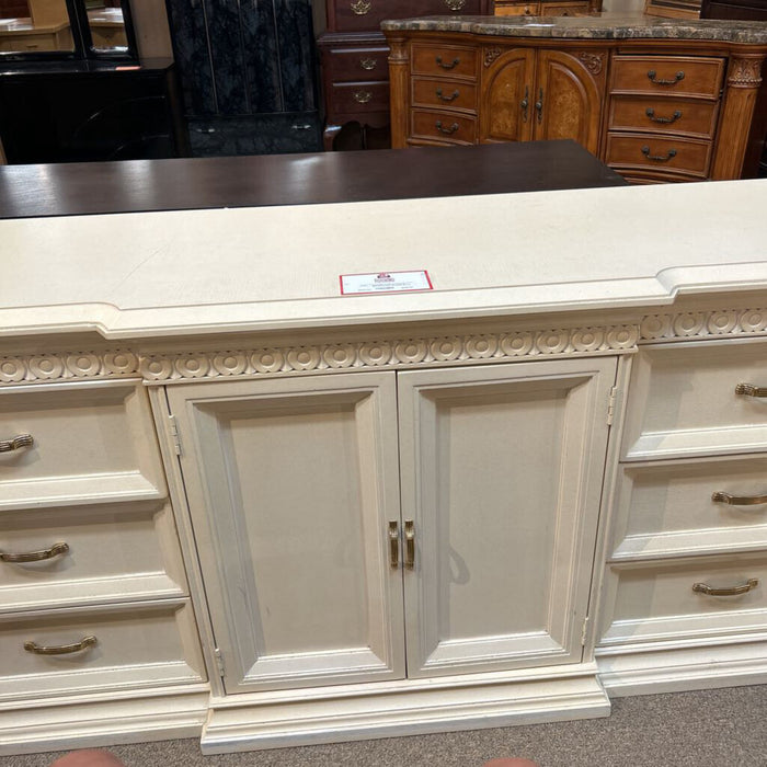 Blonde Long 6 Drawer 2 Door Dresser (ATH)