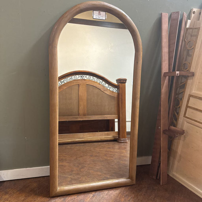 Dairville Floor Mirror (CKH)