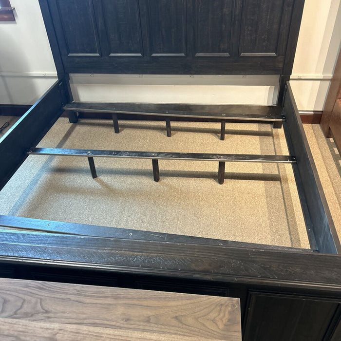 DW King Bed Frame (SAK)