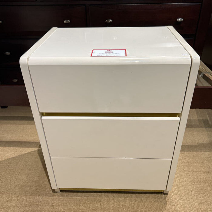 3-Drawer LW Lane Nightstand(BAH)