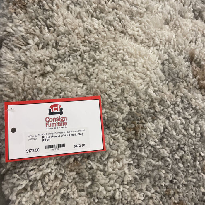 Round White Fabric Rug (BHA)