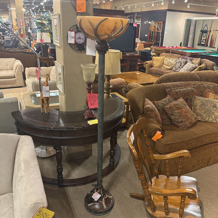 Floor Lamp With Antlers (LCK)