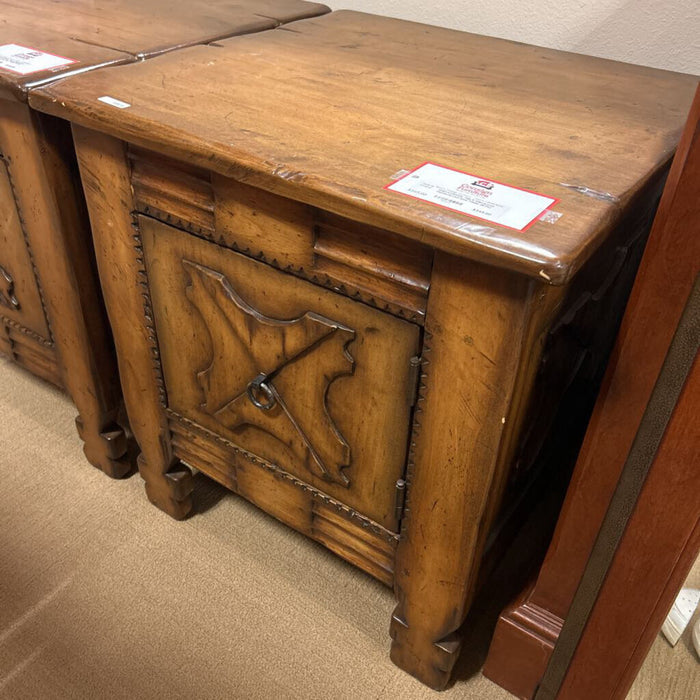 Elliswood Handcarved End Table (BTK)