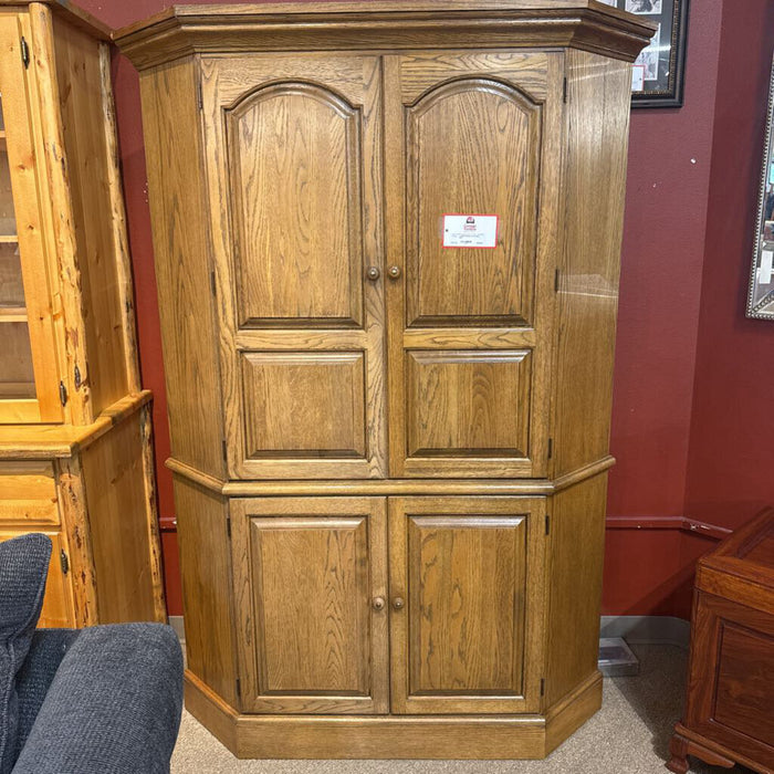 LW Armoire (SK)
