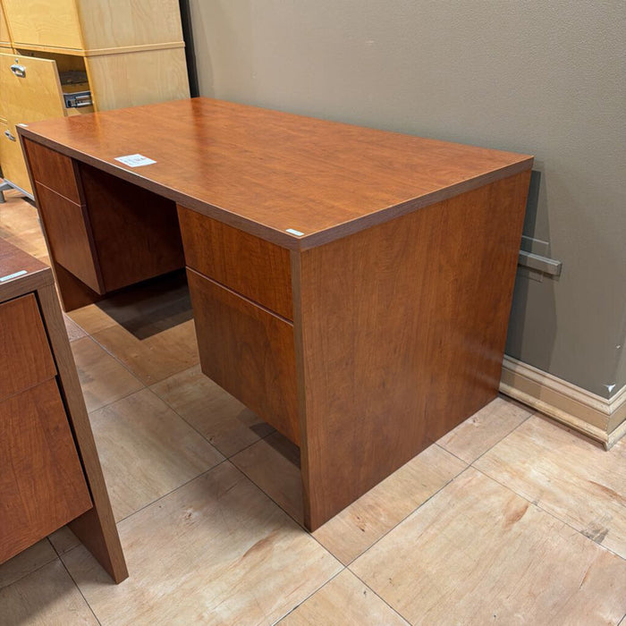 DW 4 Drawer Desk (LCK)