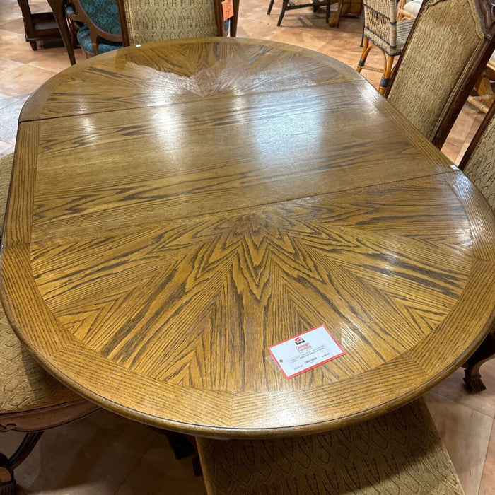 Oak Dining Table (BAK)