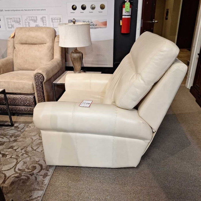 Tan Omnia Recliner (BAHH)