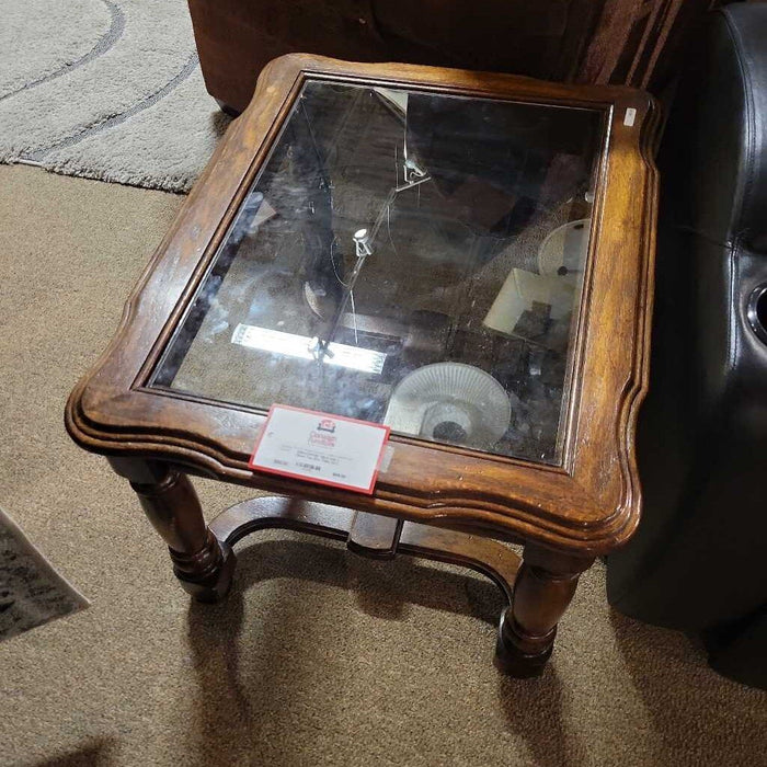 DW + Glass Top End Table (AT)