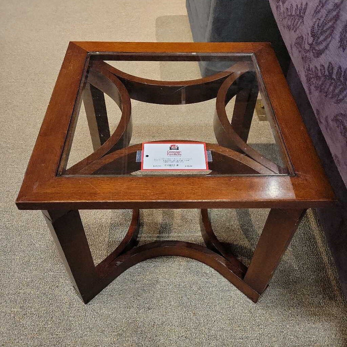 GT + DW Square End Table (SK)