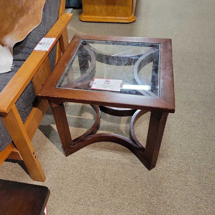 GT + DW Square End Table (SK)