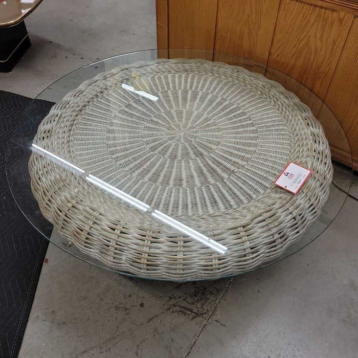 Round White Wicker Table + GT (BLA)