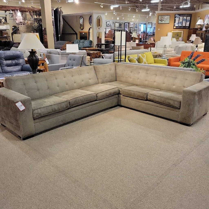 2PC Brown Fabric Tufted Sectional (IIH)