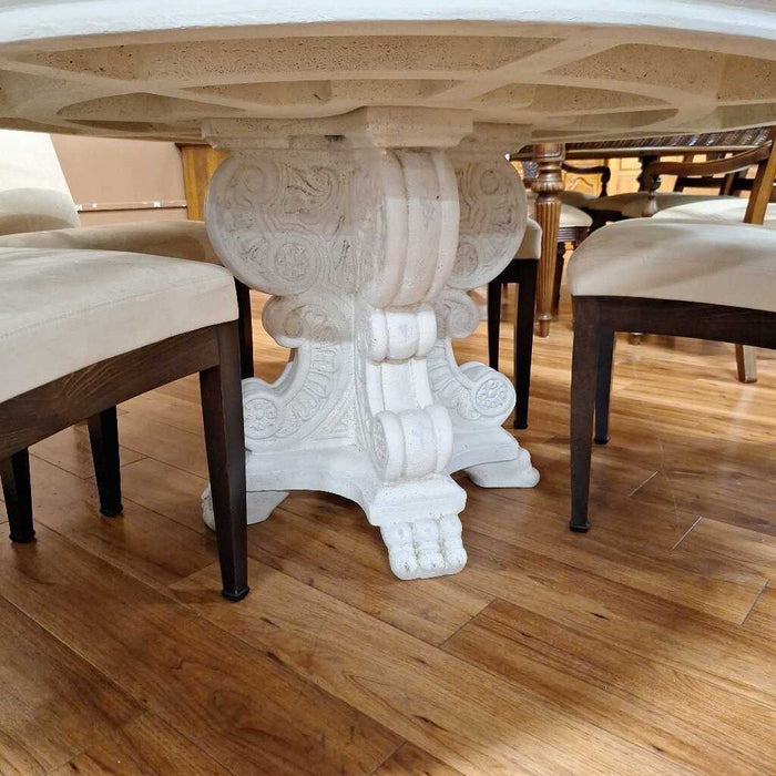 Round Dining Table (SHK)