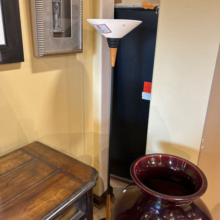 Black Metal+Brown Wood Floor Lamp(KL)