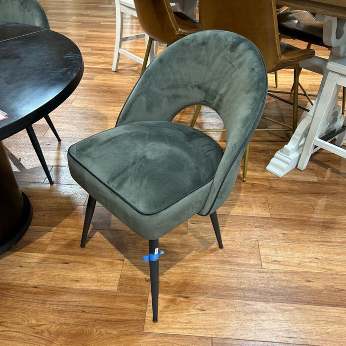 Skovby Black Round Table + 4 Chairs (IIH)