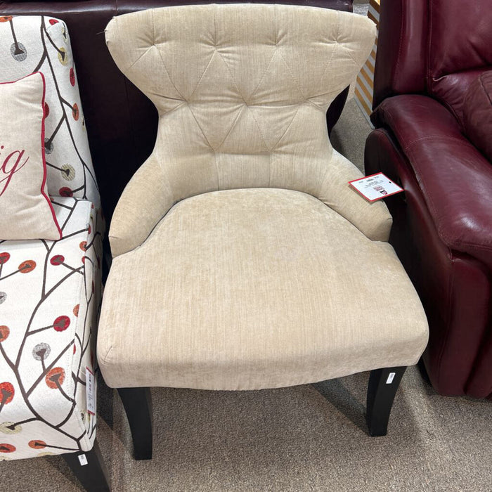 Tufted White Fabric Accent Chair (SK)