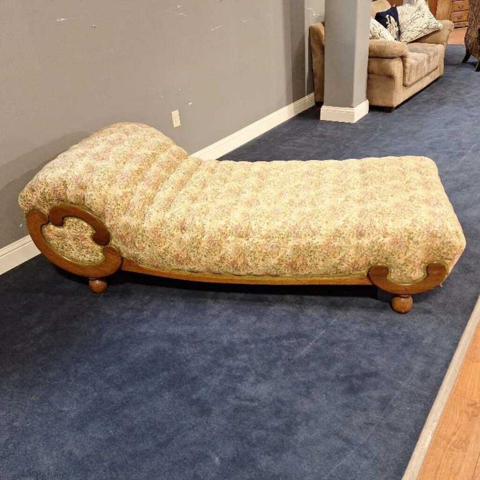 Patterned Tufted Fabric Chair (ALK)