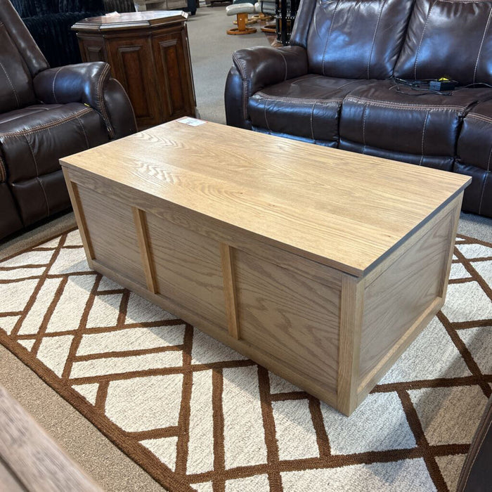 Trunk Style Coffee Table (LSH)