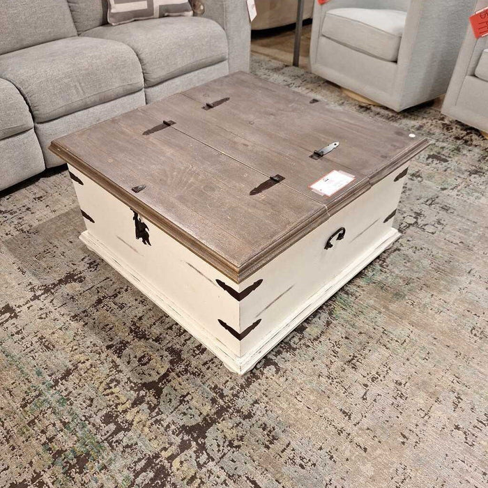 White Rustic Storage Sq Coffee Tbl(LTK)