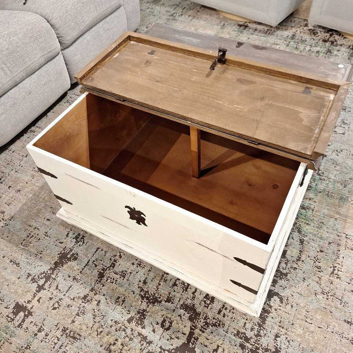 White Rustic Storage Sq Coffee Tbl(LTK)