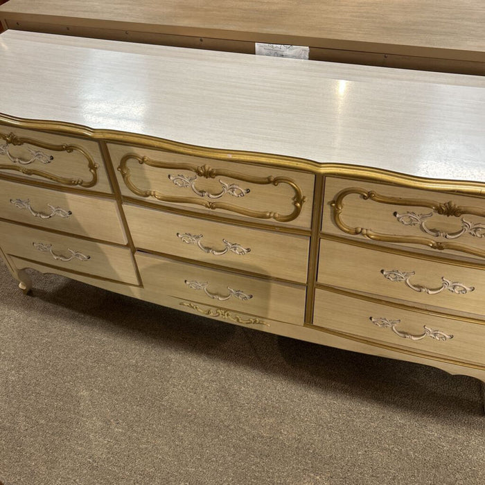 9 Drwaer White & Gold Long Dresser W Mirror (BTK)