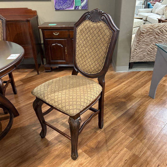 DW Round Dining Table W/ 4 Chairs (KLH)