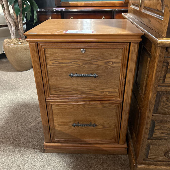 Oak 2 drawer file cabinet (BLA)