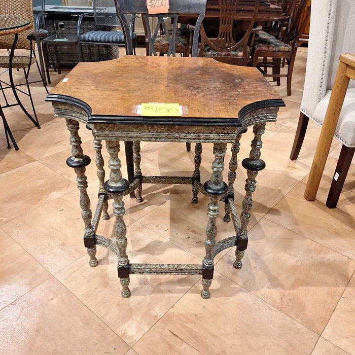 Pedestal Table + Grey Silver Base (BLA)