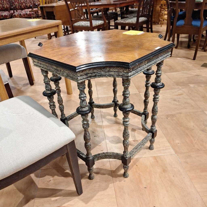 Pedestal Table + Grey Silver Base (BLA)
