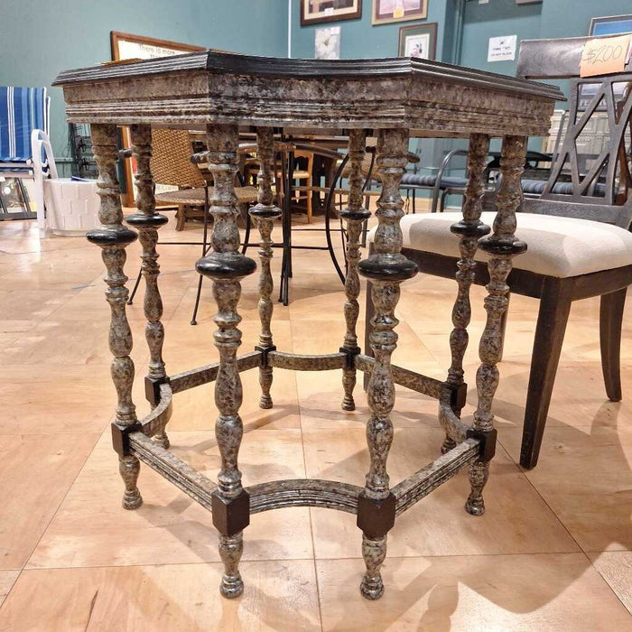 Pedestal Table + Grey Silver Base (BLA)