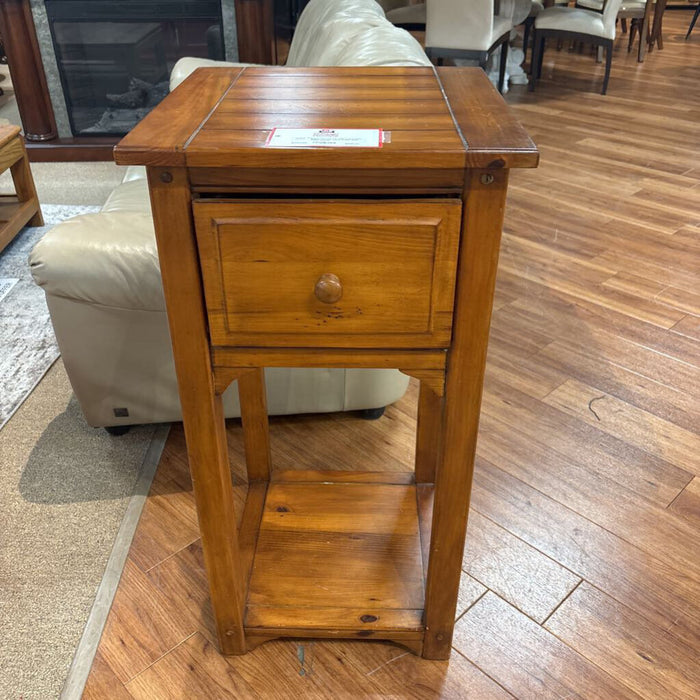 Rustic End Table (BAH)