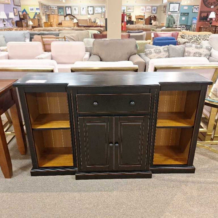 Black Entertainment Center (CTH)