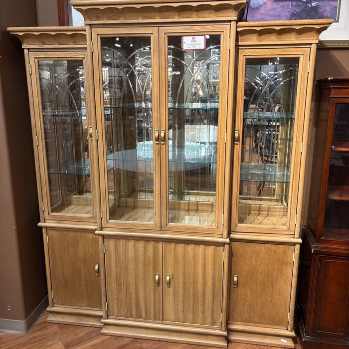 2PC Blonde Fluted Hutch (SKH)