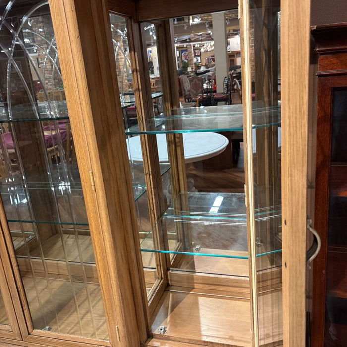 2PC Blonde Fluted Hutch (SKH)