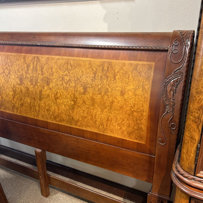 Napa Valley King Bed Frame (SKH)