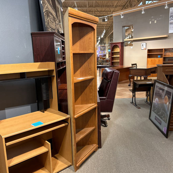 Oak Corner Bookcase (BLA)