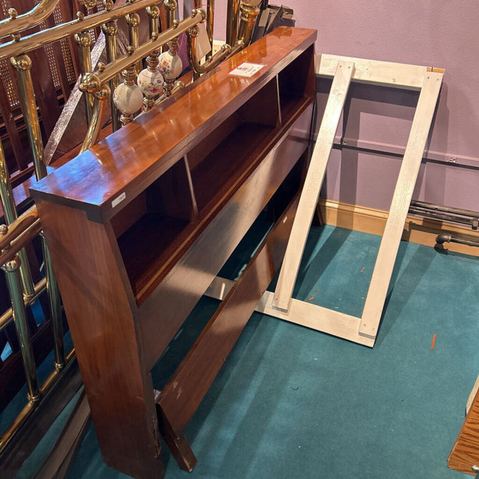 MCM Full Bed w/ metal rails (SK)