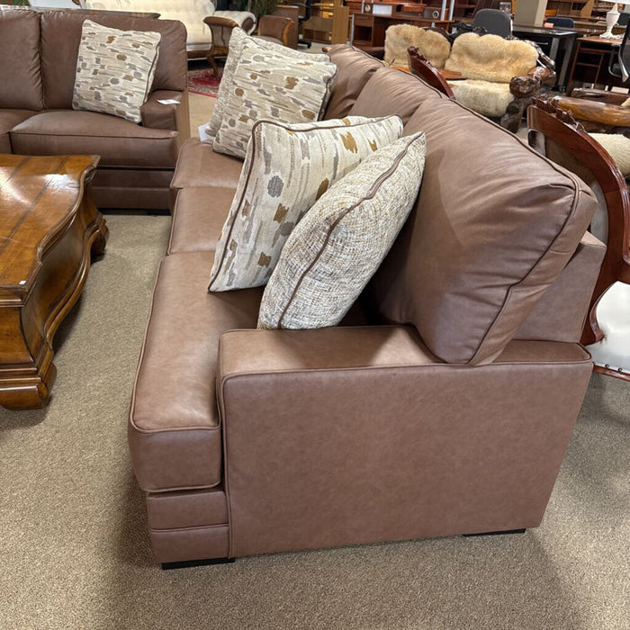 VillaCourt Brown Sofa (MHH)