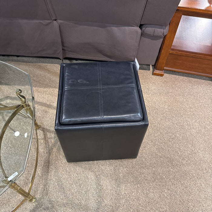 Storage Ottoman (AT)