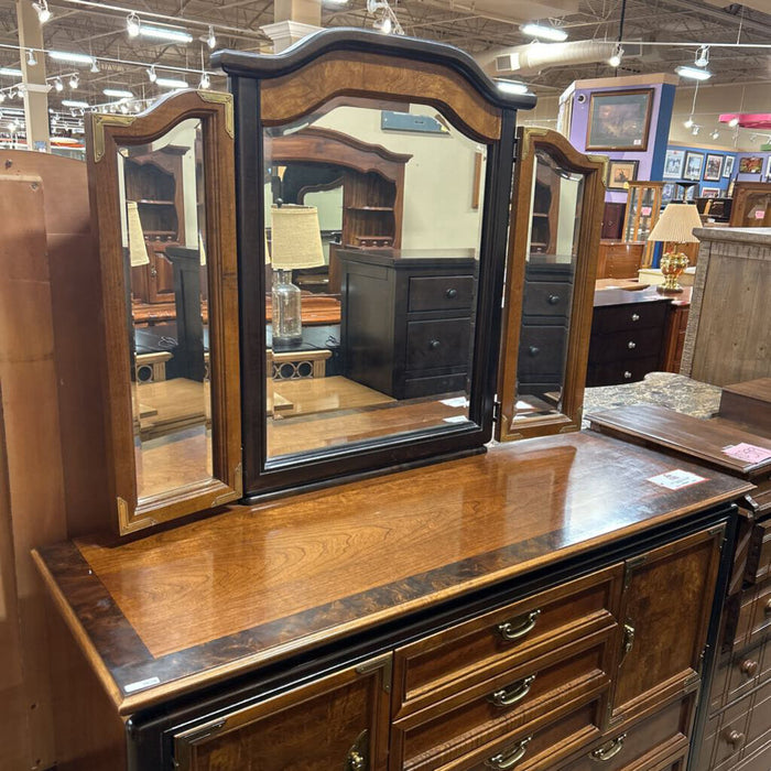 7-Drawer 2-Door DW Oriental Dresser/Mirror(ATH)