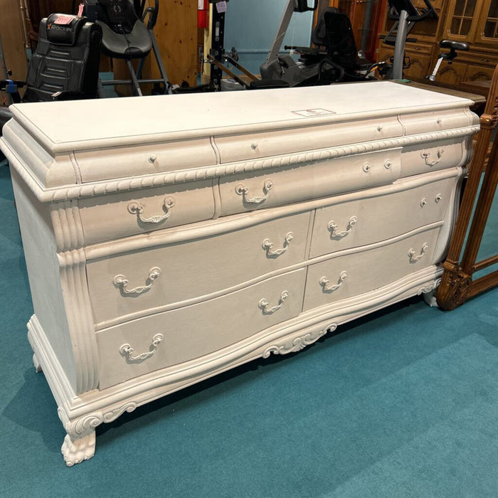 10-Drawer Long White Dresser(BAI)