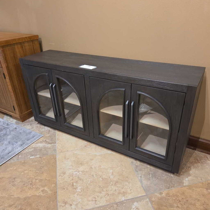 Dreley Accent Cabinet (LBTI)