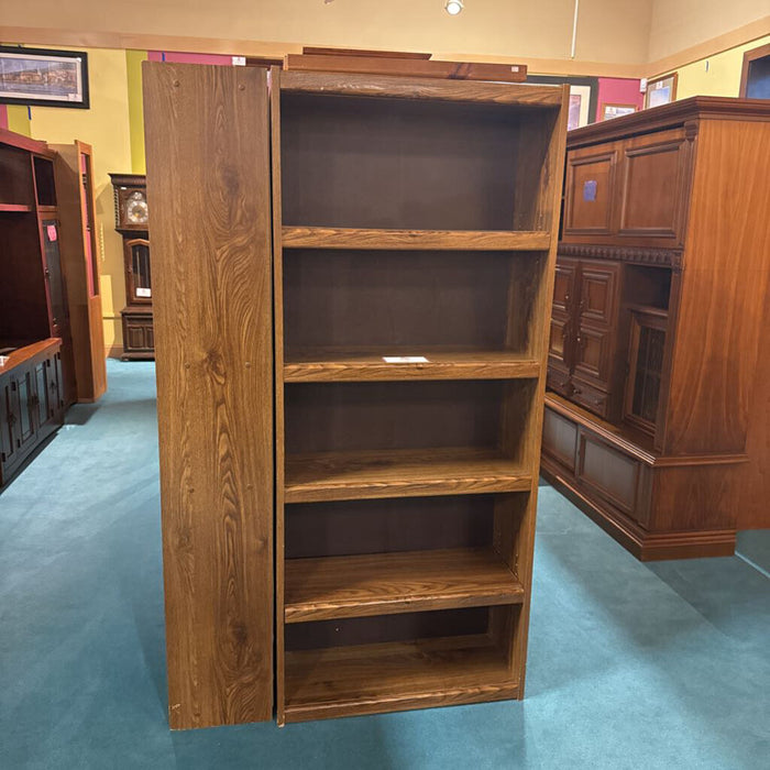 Tall Oak Bookcase (MI)