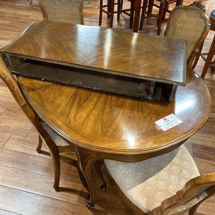 DW DR Table w/ 4 Caneback CH+2LF(ATH)