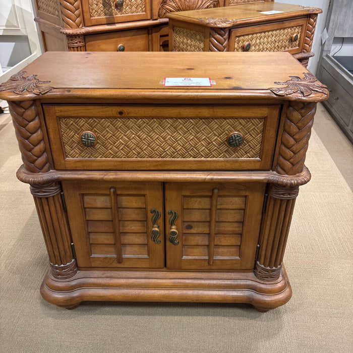 Wicker Oak 1-Drawer+2-Door Nightstand (MI)