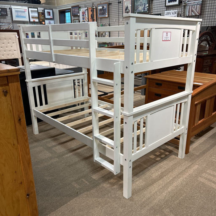 White Twin over Twin Bunk Bed (CTH)