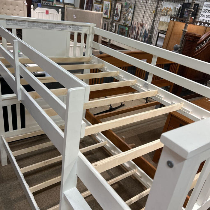 White Twin over Twin Bunk Bed (CTH)