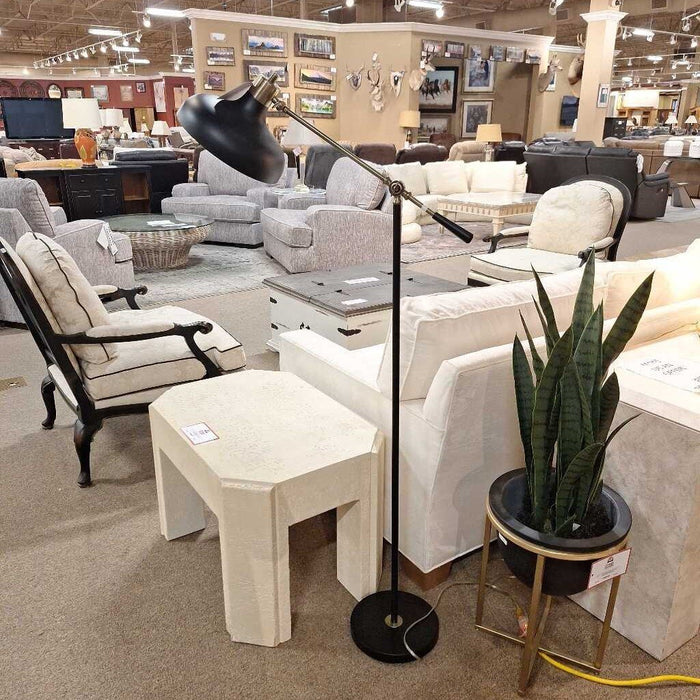 Black Metal Floor Lamp (BLA)