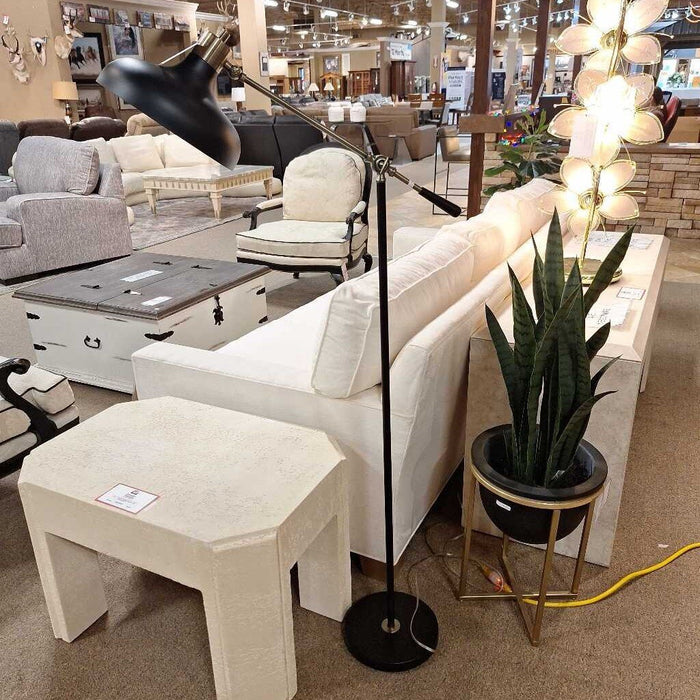 Black Metal Floor Lamp (BLA)